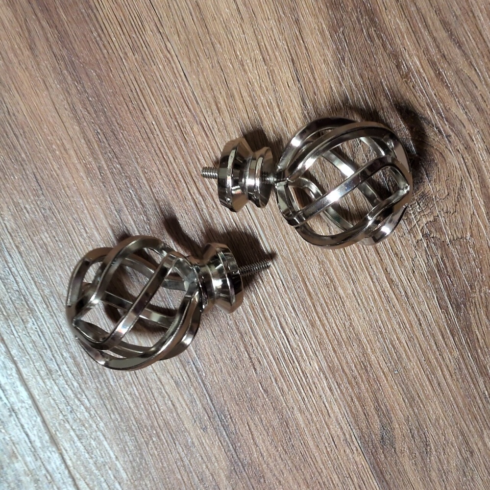 Finials